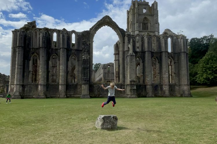 Yorkshire National Trust - Fountains abbey
