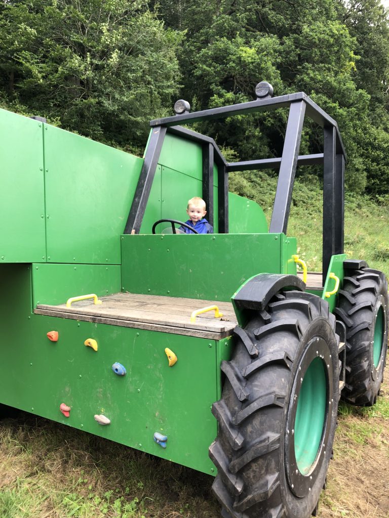 The telehandler climbing frame