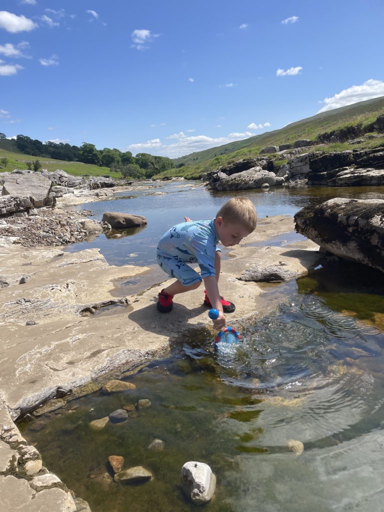 Picnic and paddle in Yorkshire (Yockenthwaite)